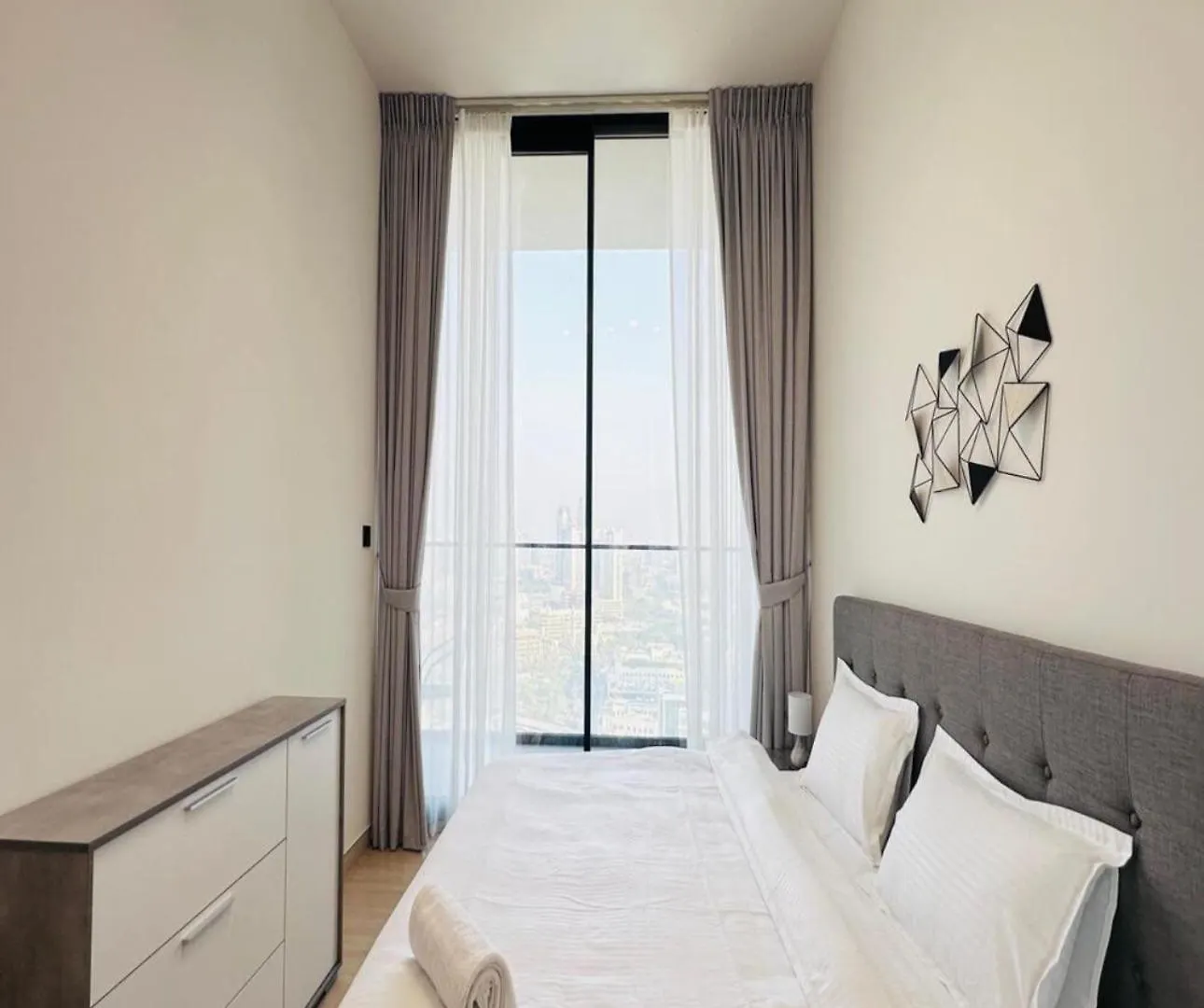 Oyo Home 1385 Standard 1Bedroom Apartment Dubai