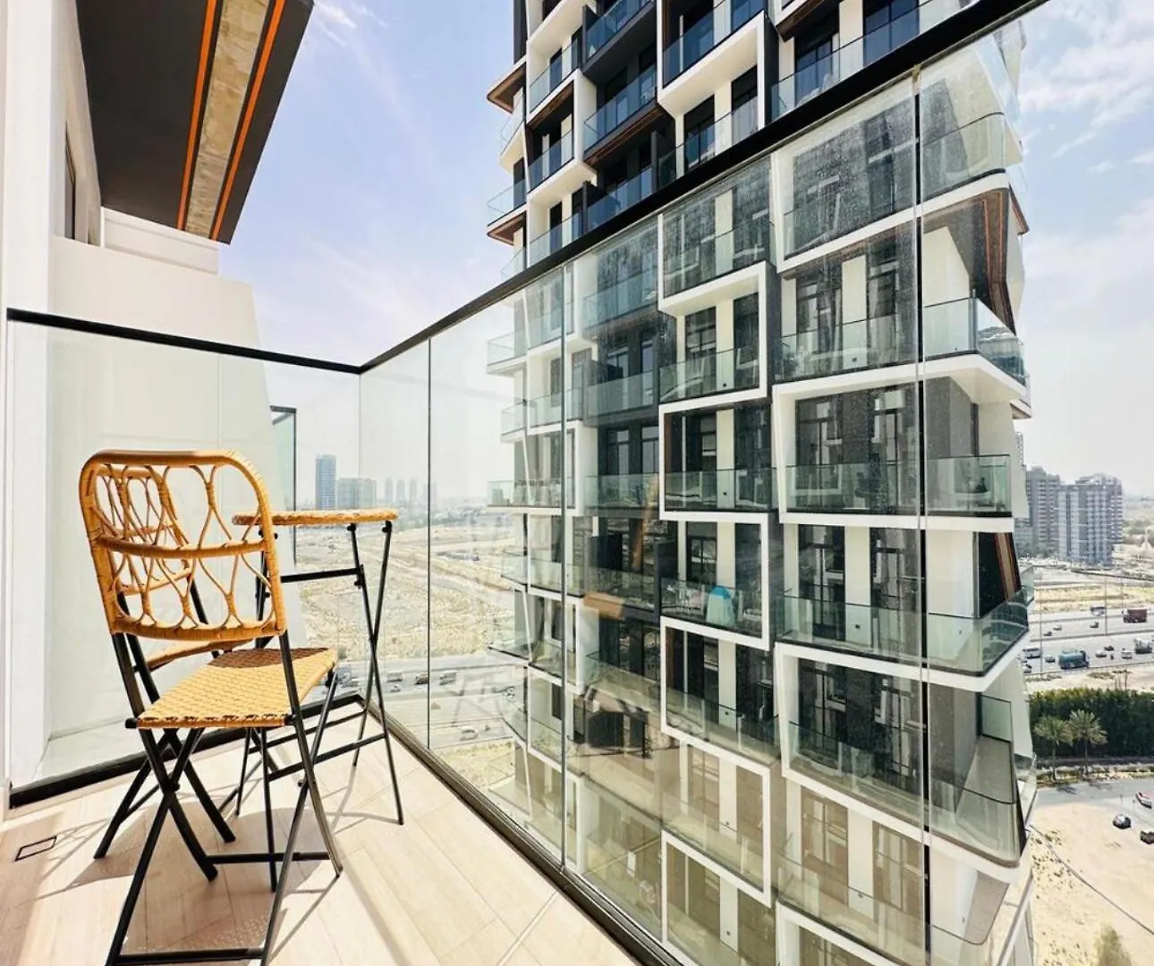 Oyo Home 1385 Standard 1Bedroom Apartment Dubai
